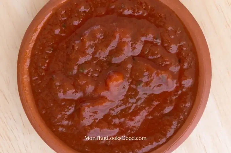 Salsa picante fácil para pizza